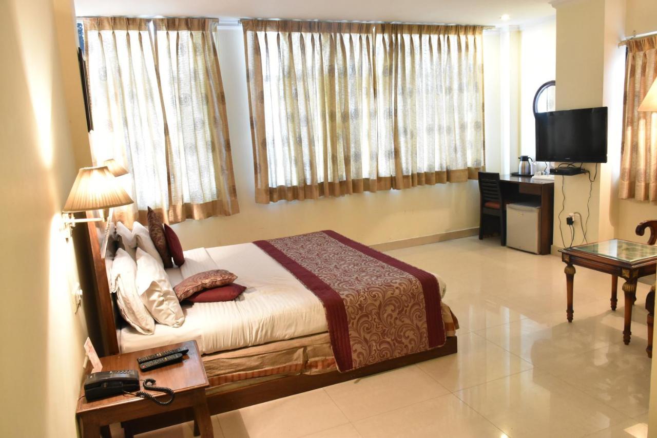 Hotel Lohias Delhi Airport Új-Delhi Kültér fotó