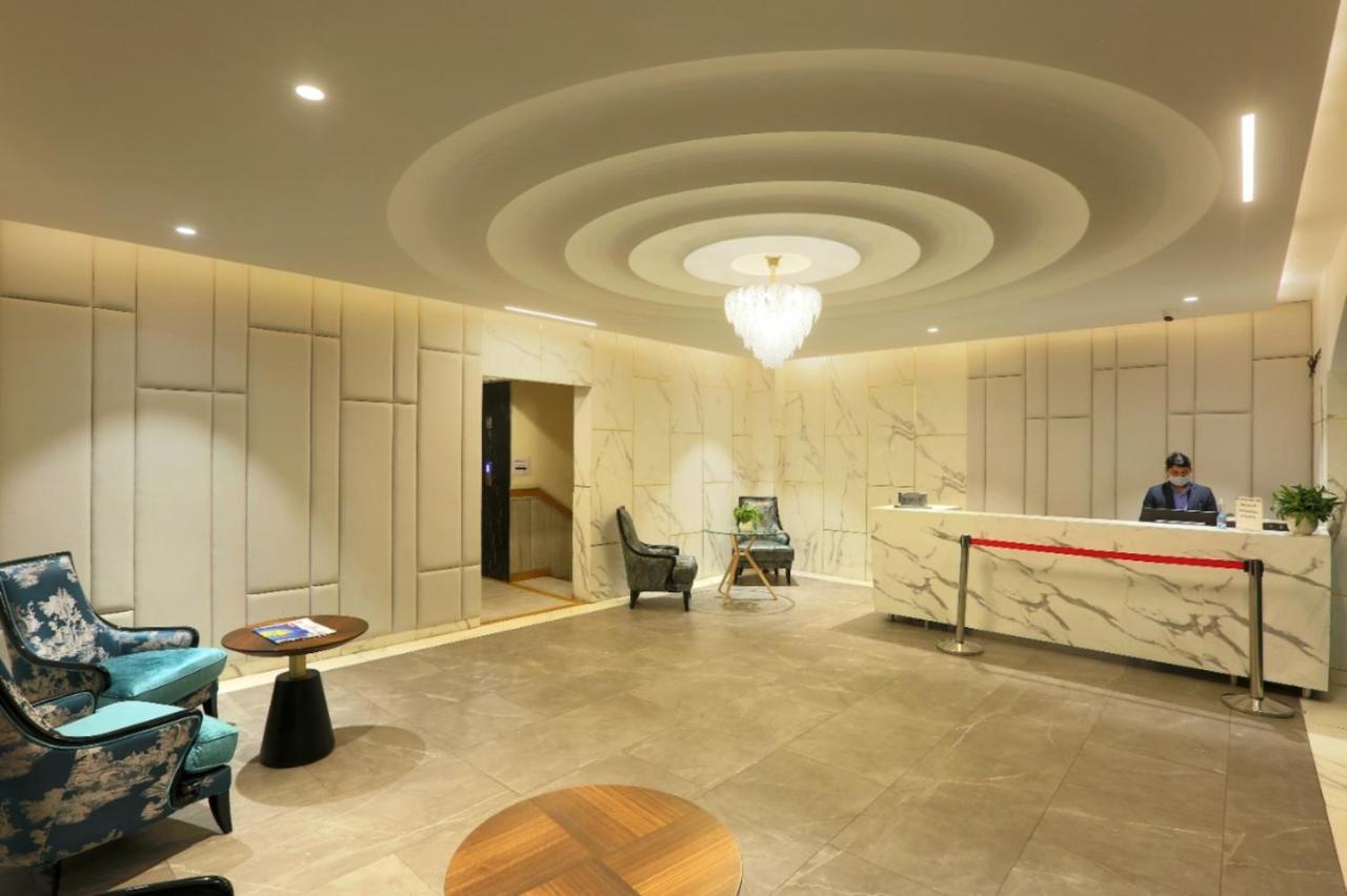 Hotel Lohias Delhi Airport Új-Delhi Kültér fotó