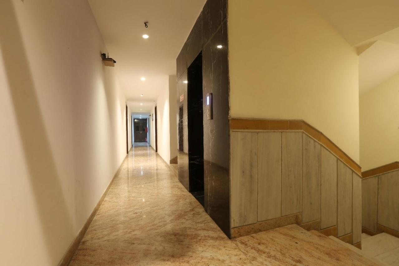 Hotel Lohias Delhi Airport Új-Delhi Kültér fotó